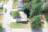 1733 8TH St - Photo 4