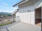 966 Railroad Avenue - Photo 14
