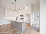 966 Railroad Avenue - Photo 5
