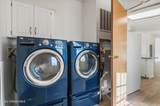 945 Q St - Photo 7