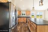 454 Division St - Photo 8