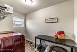 7028 Madellaine Dr - Photo 33