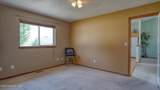 2416 Mackenzie Dr - Photo 18