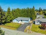 1547 Stratford Dr - Photo 2