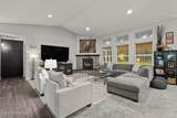990 Goldfinch Ln - Photo 11