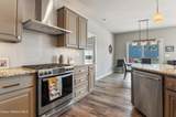 7109 Tangle Heights Dr - Photo 16