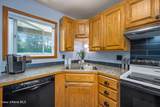 303 19TH St - Photo 12