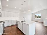 962 Railroad Ave - Photo 3