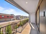 1035 Railroad Ave - Photo 2