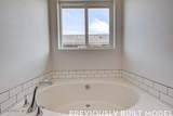 18805 Riverside Ct - Photo 10