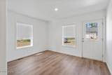 230 Ash St - Photo 14