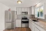 1637 Hastings Ave - Photo 3