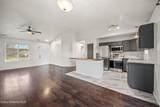 2615 Knapp Cir - Photo 12