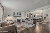 2033 Bunting Ln - Photo 8