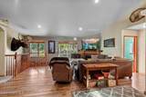 1562 Laramie Ave - Photo 13