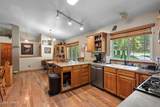 1562 Laramie Ave - Photo 18