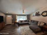 4062 Seasons Rd - Photo 4