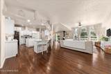1061 Canyon Ridge Dr - Photo 13