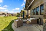 563 Lakeshore Ave - Photo 16