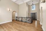 1611 Heritage Ln - Photo 2