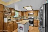 5792 Parkwood Cir - Photo 10