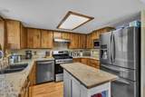 5792 Parkwood Cir - Photo 11
