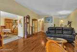 5792 Parkwood Cir - Photo 8