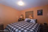 2068 Oxford Cir - Photo 19