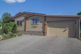 2068 Oxford Cir - Photo 3