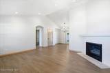 697 Honeysuckle Ave - Photo 7