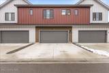 930 Railroad Ave - Photo 33