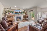 3207 St James Ave - Photo 3