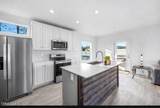 76 Beardmore Ave - Photo 2