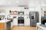 1671 Essex Ct - Photo 8