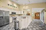 5510 Parkwood Cir - Photo 16
