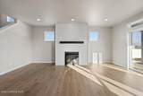 3192 Cassiopeia St - Photo 12