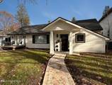 324 16TH St - Photo 2