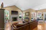 1611 Heritage Ln - Photo 12