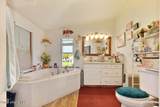 2269 Merlyn Way - Photo 16