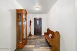 1547 Stratford Dr - Photo 4