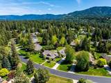 2484 Woodstone Dr - Photo 49