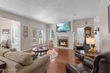 744 Dundee Dr - Photo 16