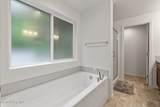 21714 Lakeview Dr - Photo 17