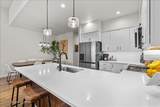 930 Railroad Ave - Photo 11