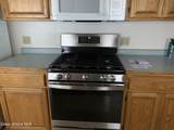 27 Agate St - Photo 9