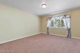 21526 Lakeview Dr - Photo 17