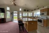 10675 Lakeshore Dr - Photo 11