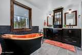 16204 Pinewood Way - Photo 21