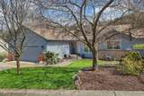 956 Armstrong Dr - Photo 3