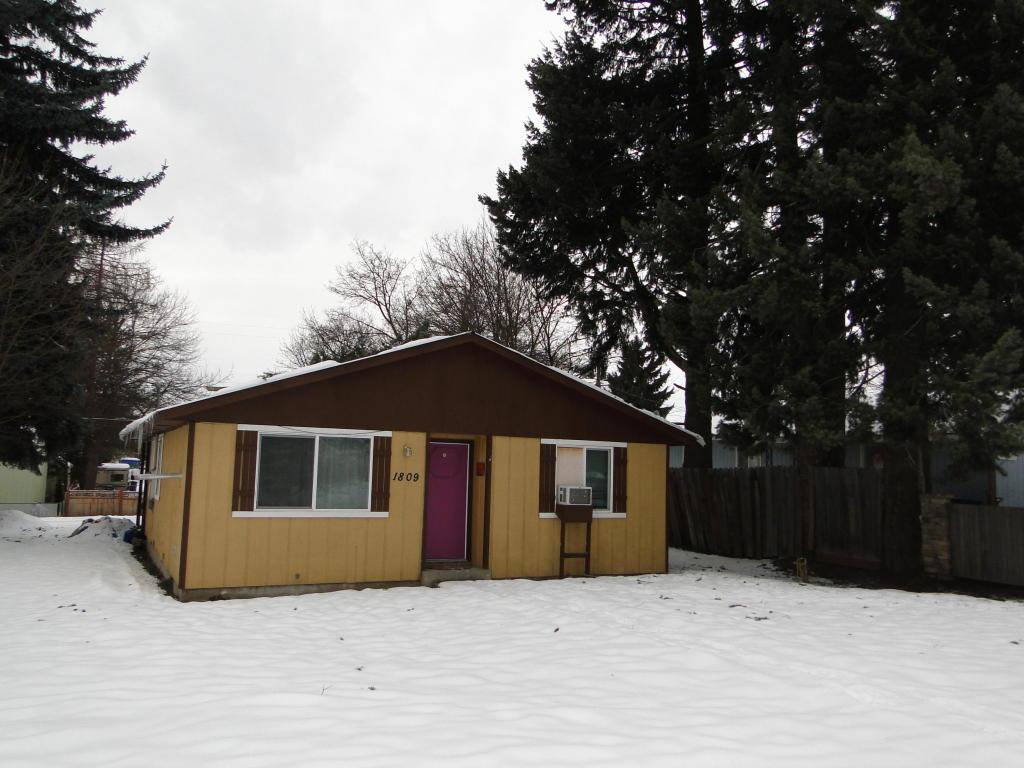 1809 6TH St - Photo 1